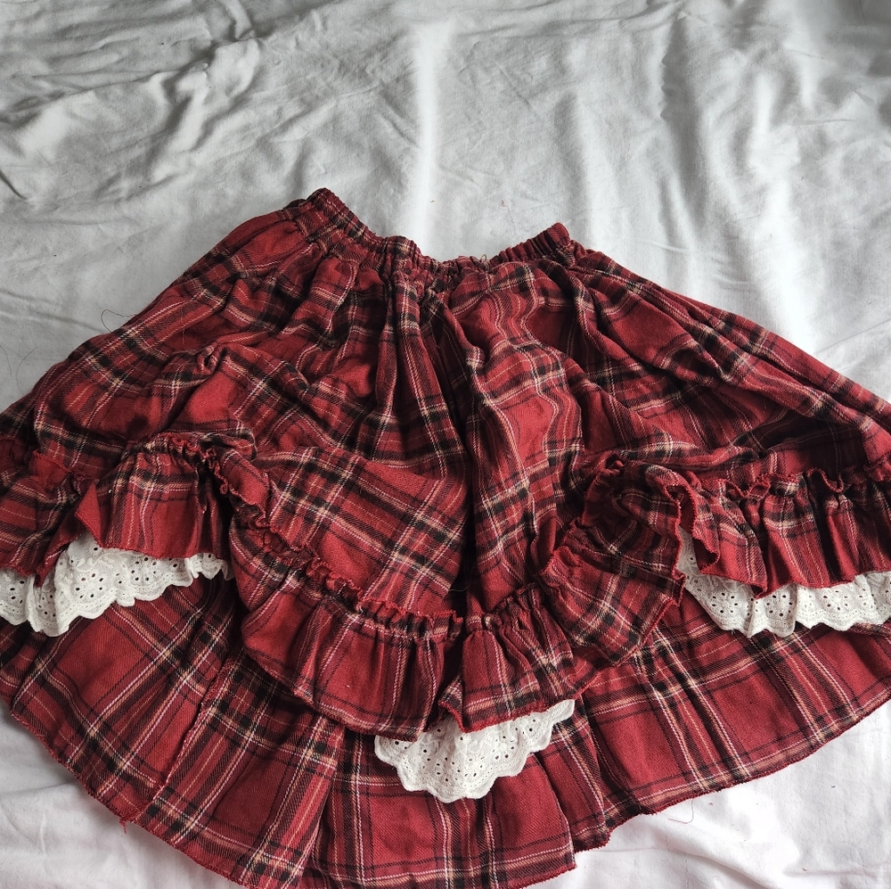 Red Plaid skirt with pick ups - Picture 3 of 4